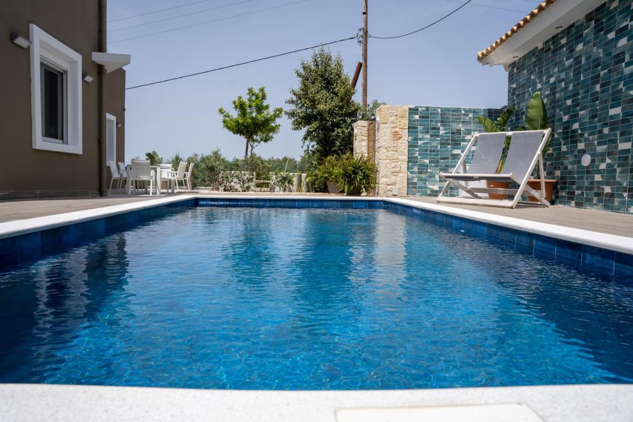 Thomas Villa Hersonissos - Private Pool - Sleeps 6 Exterior photo